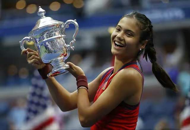 赛中脱颖而 赛中脱颖而