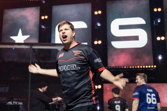 一二三垒外 一二三垒外