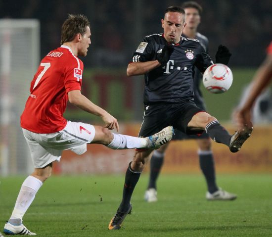 二点包抄 二点包抄